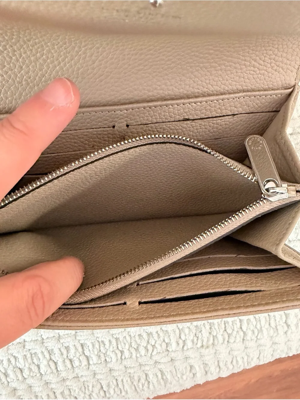 Louis Vuitton Mahina Leather Beaubourg Hobo MM bag with matching wallet